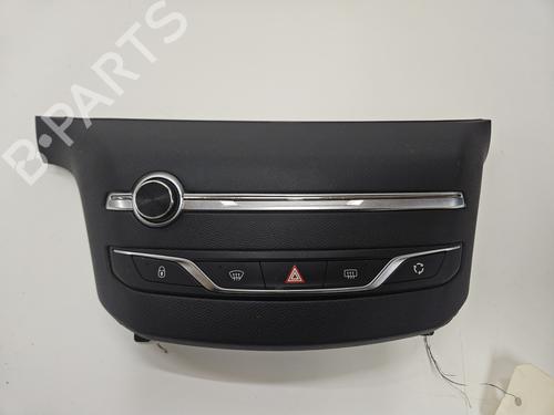 Used Climate control PEUGEOT 208 II (UB_, UP_, UW_, UJ_) e-208 (136 hp) 30532412