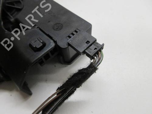 tailgate-lock-bmw-3-e46-320-d-51247840617-1997-1998-1999-2000-2001-2002-2003-2004-2005-20903376 main image