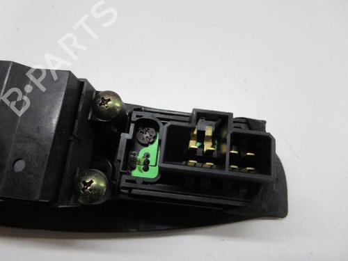Used Left front window switch SUBARU OUTBACK (BE, BH) 2.5 AWD (BH9) (156 hp) 22108431