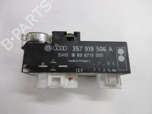 Used Electronic module Electronic module VW GOLF III (1H1) 1.8 (90 hp) 22106525 22106525