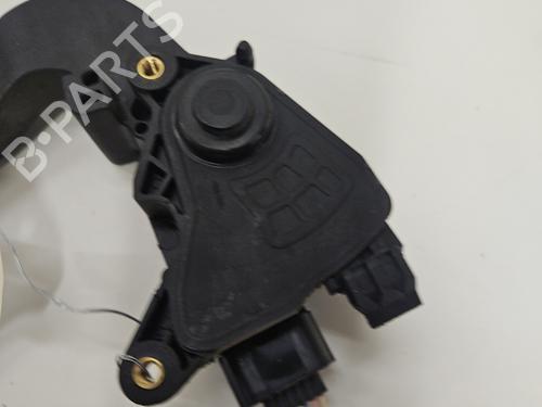 pedal-renault-megane-iv-hatchback-b9amn_-2015-31378852 main image