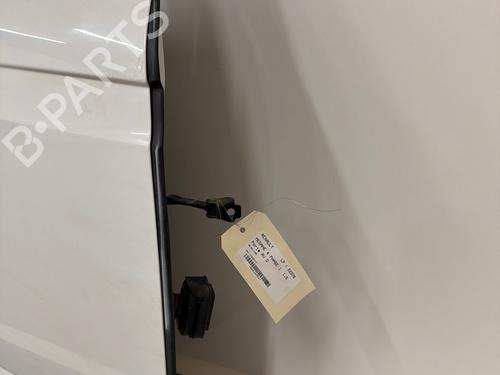 right-front-door-renault-megane-iv-hatchback-b9amn_-2015-37734618 main image
