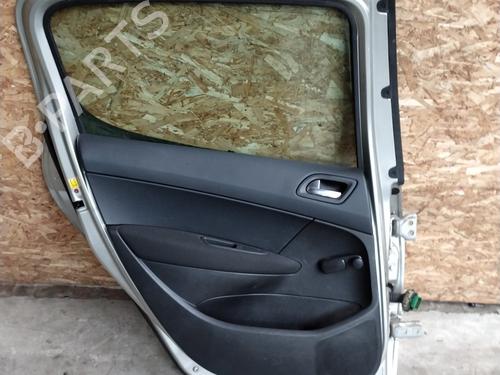 Used Left rear door Left rear door 22768000 22768000