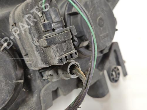 Used Right headlight Right headlight RENAULT SCÉNIC I MPV (JA0/1_, FA0_) 1.9 dCi (JA05, JA1F) (102 hp) 31934238 31934238