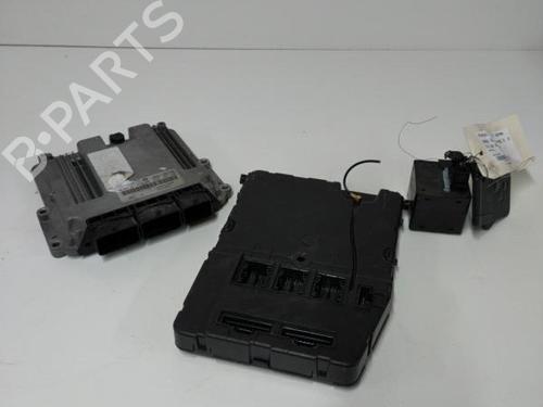 Used Electronic module RENAULT GRAND SCÉNIC II (JM0/1_) 2.0 dCi (JM1K) (150 hp) 20899765