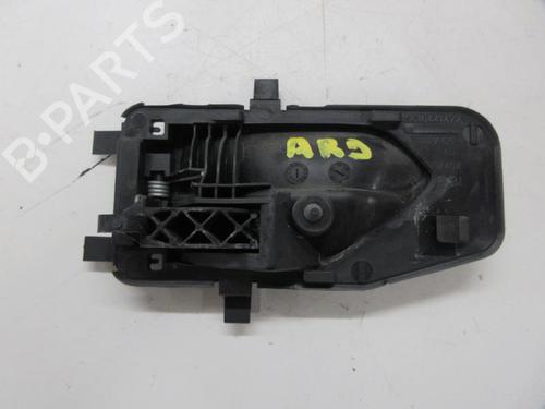 Używane Klamka wewnętrzna drzwi tylnych prawych PEUGEOT 405 II (4B) 1.9 TD (90 hp) 20900950