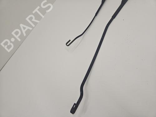 Used Front windshield wiper arm Front windshield wiper arm FORD FIESTA V (JH_, JD_) 1.3 (69 hp) 31698481 31698481