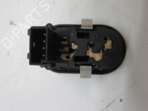 Used Right rear window switch Right rear window switch OPEL ZAFIRA A MPV (T98) 2.0 DTI 16V (F75) (101 hp) 20889730 20889730