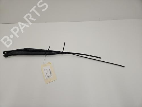 front-windshield-wiper-arm-renault-clio-iii-br01-cr01-2005-2006-2007-2008-2009-2010-2011-2012-2013-2014-31934337 main image