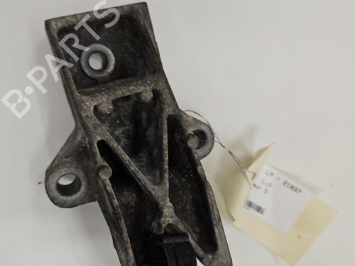 Używane Poduszka silnika PEUGEOT 306 Hatchback (7A, 7C, N3, N5) 1.9 D (68 hp) 30923149