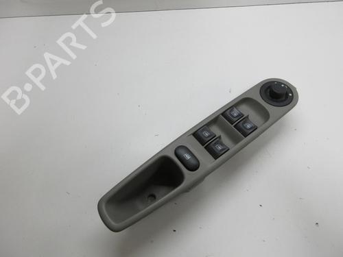 Used Left front window switch Left front window switch RENAULT ZOE (BFM_) ZOE (88 hp) 20896722 20896722