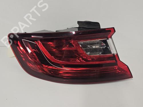 left-taillight-renault-megane-iv-hatchback-b9amn_-2015-37734613 main image