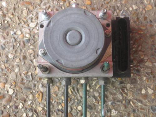 Used ABS pump RENAULT CLIO III (BR0/1, CR0/1) 1.5 dCi (BR17, CR17) (86 hp) 20910425