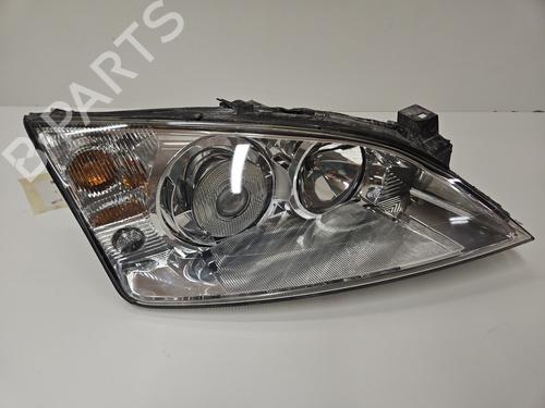 Faro destro FORD MONDEO III Turnier (BWY) 2.0 16V TDDi / TDCi (115 hp) 31154277