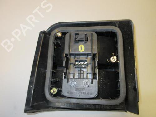 Used Right taillight RENAULT 21 Saloon (L48_) 2.0 TXi 4x4 (136 hp) 20901509