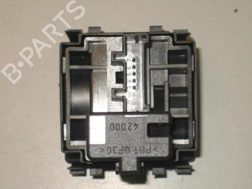 Used Headlight switch Headlight switch RENAULT MEGANE III Hatchback (BZ0/1_, B3_) 1.5 dCi (BZ0C) (90 hp) 22105234 22105234