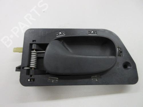 Used Rear left interior door handle Rear left interior door handle RENAULT LAGUNA I (B56_, 556_) 1.6 16V (B568, B561) (107 hp) 22107400 22107400