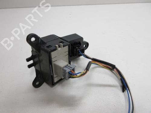 Used Switch Switch RENAULT CLIO IV (BH_) 1.5 dCi 75 (75 hp) 22108161 22108161