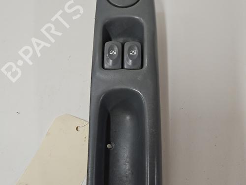 Used Left front window switch Left front window switch RENAULT TWINGO I (C06_) [1993-2012] 33944903 33944903