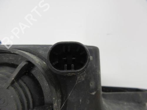 Used Right front fog light Right front fog light OPEL ZAFIRA A MPV (T98) 2.2 DTI 16V (F75) (125 hp) 20895645 20895645