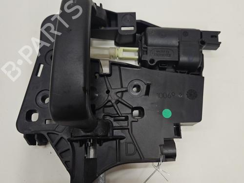 Maneta interior delantera derecha PEUGEOT 1007 (KM_) 1.4 (75 hp) 31323310