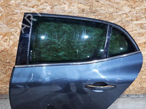 Puerta trasera izquierda RENAULT MEGANE IV Hatchback (B9A/M/N_) 1.5 Blue dCi 115 (B9A6) (116 hp) 31301353