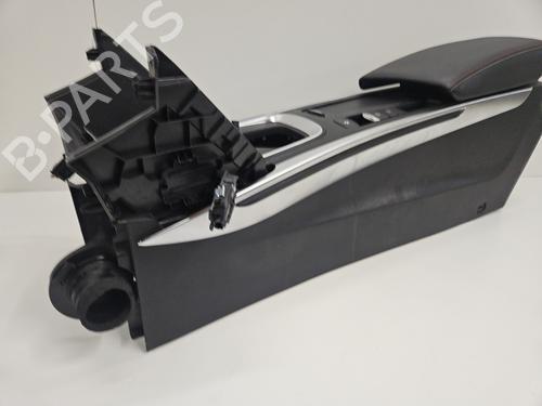 Armrest / Center console RENAULT MEGANE IV Hatchback (B9A/M/N_) 1.5 Blue dCi 115 (B9A6) | BP31378850I20