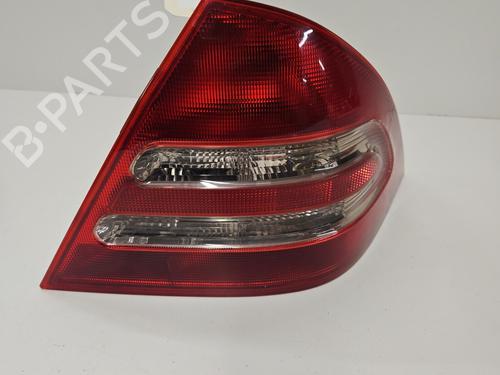 Højre baglygte MERCEDES-BENZ C-CLASS (W203) C 220 CDI (203.006) (136 hp) 30115931