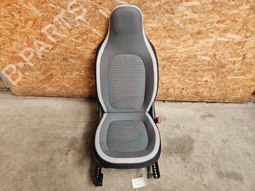 Sæde højre fortil RENAULT TWINGO III (BCM_, BCA_) 1.0 SCe 75 (73 hp) 32664594