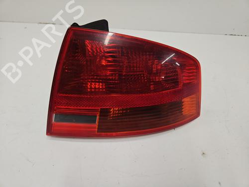 Højre baglygte AUDI A4 B7 (8EC) 2.5 TDI (163 hp) 28569920
