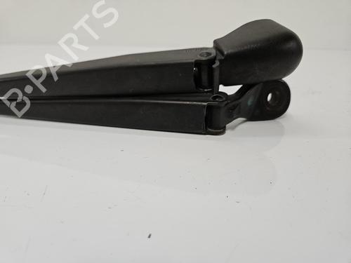 Used Front windshield wiper arm Front windshield wiper arm RENAULT MEGANE I (BA0/1_) 1.6 16V (BA04, BA0B, BA11, BA1J, BA16, BA19, BA1K, BA1V,... (107 hp) 39929328 39929328
