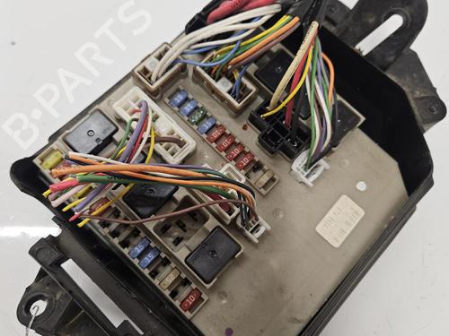 Used Fuse box Fuse box RENAULT CLIO III (BR0/1, CR0/1) 1.2 16V (BR02, BR0J, BR11, CR02, CR0J, CR11) (75 hp) 40290197 40290197