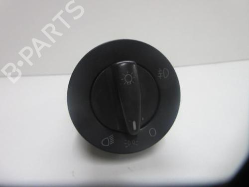 Used Headlight switch VW POLO (6N2) 1.4 (60 hp) 22107972