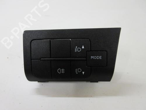 Used Headlight switch PEUGEOT BOXER Van 2.0 BlueHDi 110 (110 hp) 22108957