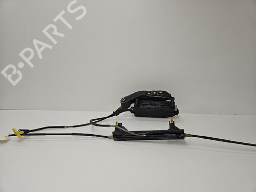 Used Electric handbrake RENAULT SCÉNIC II (JM0/1_) 1.6 (JM0C, JM0J, JM1B) (113 hp) 30380855