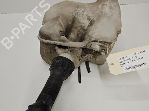 Used Windscreen washer tank Windscreen washer tank 25026602 25026602