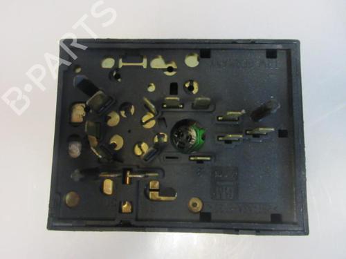 Used Headlight switch Headlight switch OPEL ASTRA G Hatchback (T98) 2.0 DTI 16V (F08, F48) (101 hp) 22106401 22106401