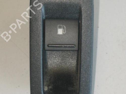 Used Fuel door actuator Fuel door actuator VW TOURAN (1T1, 1T2) 2.0 TDI 16V (140 hp) 20909537 20909537