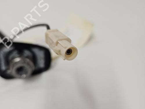 antennabase-renault-megane-iv-hatchback-b9amn_-2015-37734623 main image
