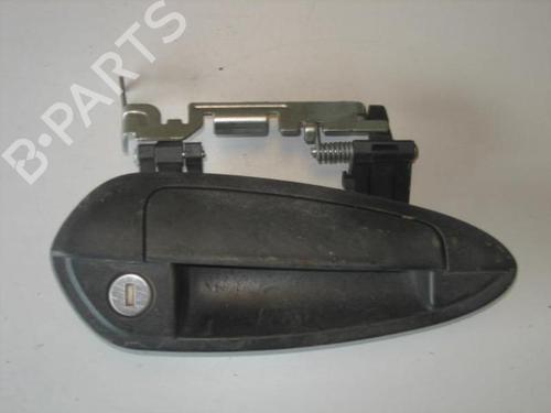 Używane Klamka zewnętrzna drzwi przednich prawych FIAT GRANDE PUNTO (199_) 1.3 D Multijet (75 hp) 20910016