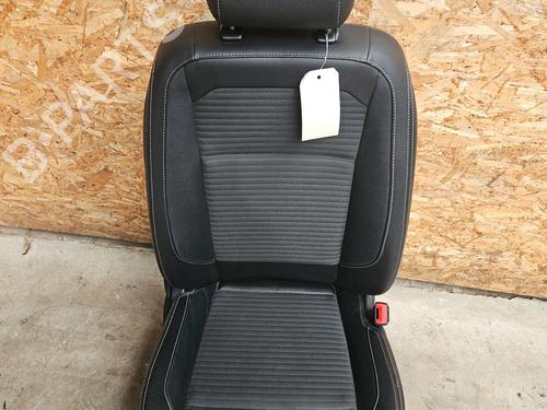 Used Right front seat FORD ECOSPORT 1.0 EcoBoost (100 hp) 33006206