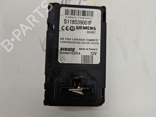 Used Card reader RENAULT MEGANE II (BM0/1_, CM0/1_) 1.5 dCi (BM02, BM13, BM2A, CM02, CM13) (101 hp) 27338065