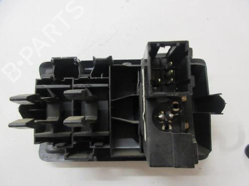 Used Headlight switch Headlight switch RENAULT CLIO III (BR0/1, CR0/1) 1.5 dCi (C/BR0G, C/BR1G) (68 hp) 22106619 22106619