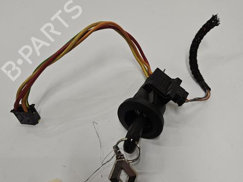 Used Ignition barrel Ignition barrel RENAULT MEGANE I (BA0/1_) 1.6 16V (BA04, BA0B, BA11, BA1J, BA16, BA19, BA1K, BA1V,... (107 hp) 39929337 39929337