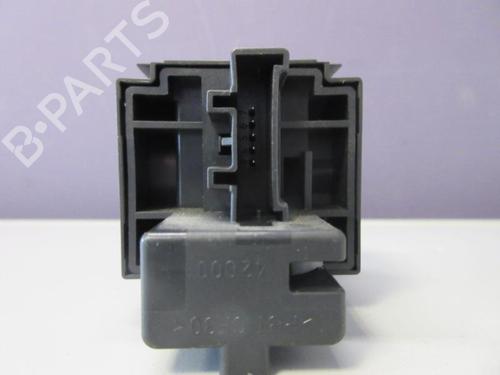 Used Headlight switch Headlight switch RENAULT TWINGO II (CN0_) 1.5 dCi (CN0E) (64 hp) 22106303 22106303