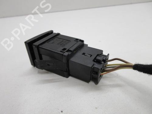 Comutador Comutador VW POLO IV (9N_, 9A_) 1.4 TDI (80 hp) 22107865 22107865
