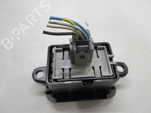 Used Switch RENAULT MEGANE III Hatchback (BZ0/1_, B3_) 1.5 dCi (BZ09, BZ0D, BZ1W, BZ29, BZ14) (110 hp) 22107943