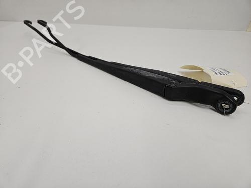 Used Front windshield wiper arm Front windshield wiper arm 39198555 39198555