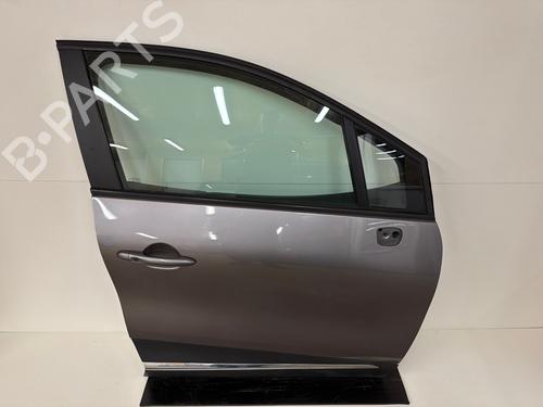 Used Right front door Right front door 37187458 37187458