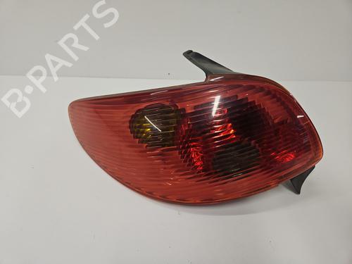 Venstre baglygte PEUGEOT 206 Hatchback (2A/C) 1.1 i (60 hp) 29372280